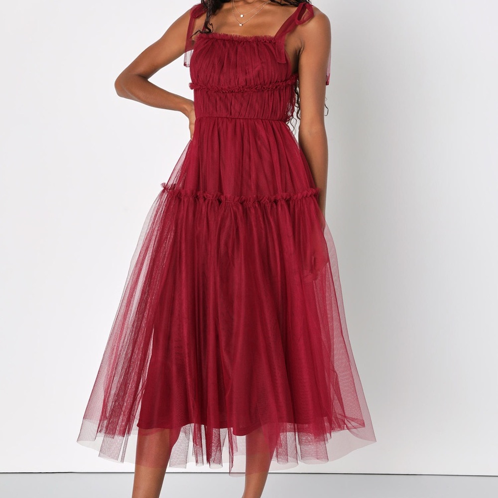 Lulus burgundy party dress